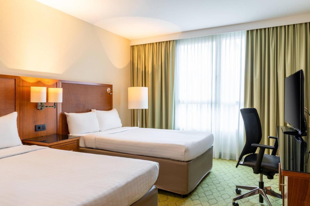 Hotel Courtyard By Marriott Paris Saint Denis Zewnętrze zdjęcie